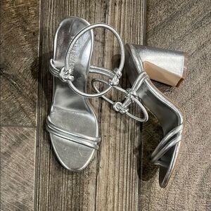 Steve Madden Silver leather 4” Strappy Sandals